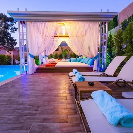 Fethiye Oeluedeniz Uezerinde Lueks Villa * Fethiye