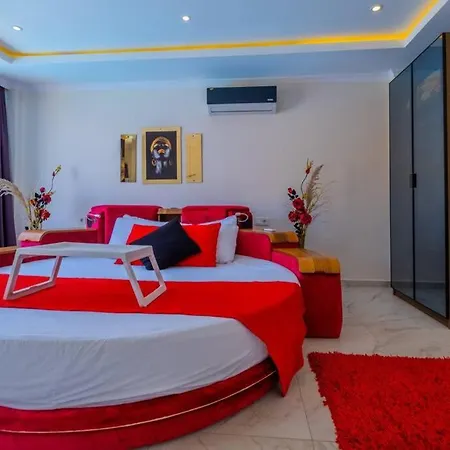 Villa Fethiye Oeluedeniz Uezerinde Lueks Villa Fethiye
