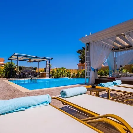 Fethiye Oeluedeniz Uezerinde Lueks Villa Villa