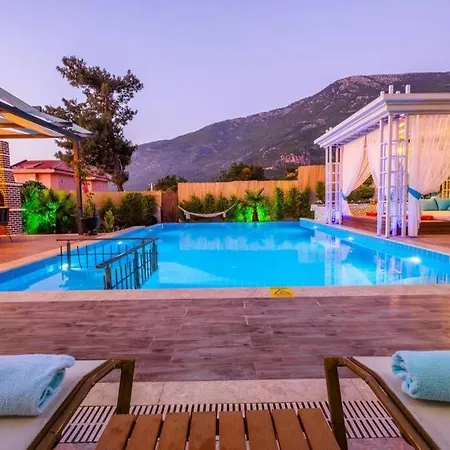 Fethiye Oeluedeniz Uezerinde Lueks Villa Villa Fethiye