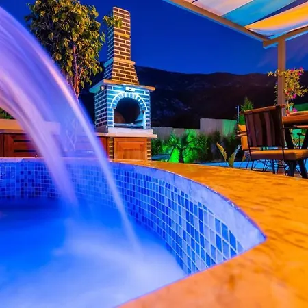 Fethiye Oeluedeniz Uezerinde Lueks Villa Villa