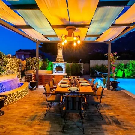 Villa Fethiye Oeluedeniz Uezerinde Lueks Villa Fethiye